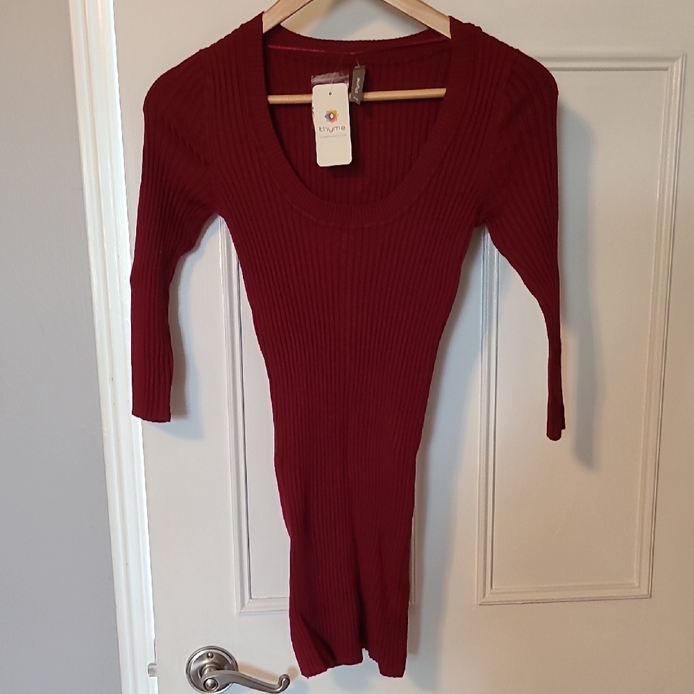Thyme Maternity Burgundy Ribbed  Top sz M NWT